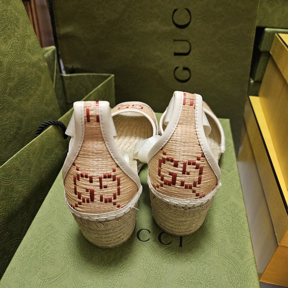New Gucci GG Logo Wedge Ankle Strap Heels Shoes Size 39 - Picture 5 of 7